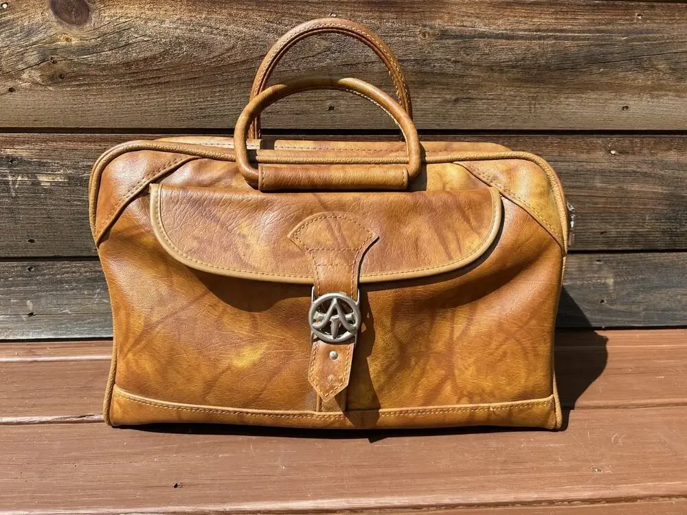 Vintage American Tourister Tan Vinyl Carry On Bag Lock 1970s Overnight Bag Item